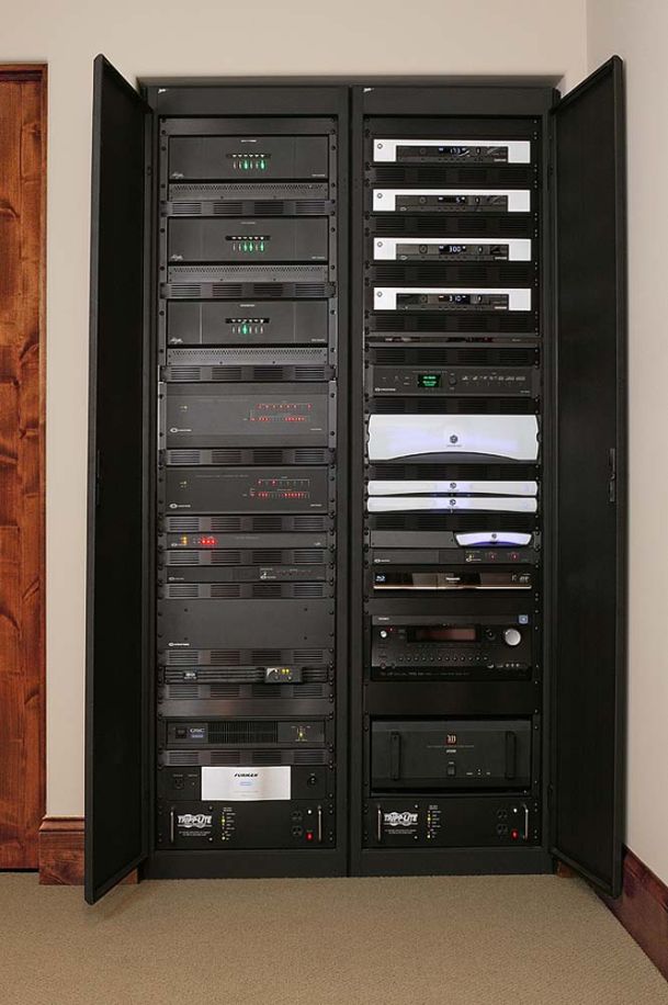 distribution rack in home